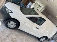 Gebraucht VW Caddy Basis 102 PS (75 kW) 2024 Weiß Van / Kleinbus