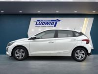 Gebraucht Hyundai i20 Select 79 PS (58 kW) 2025 Atlas white Kleinwagen
