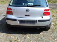 Second-hand VW Golf IV 75 CP (55 kW) 2002 Argintiu Berlinǎ