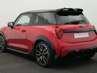 Używany Mini John Cooper Works 156 KM (114 kW) 2025 Czerwony Hatchback