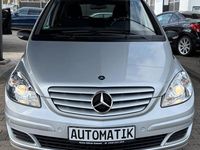 Gebraucht Mercedes B150 95 PS (69 kW) 2006 Silber Van / Kleinbus