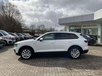 Gebraucht VW Touareg Basis 231 PS (169 kW) 2019 Pure white SUV