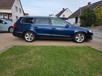 Gebraucht VW Passat 140 PS (102 kW) 2009 Blau Kombi