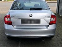 Gebraucht Skoda Rapid 90 PS (66 kW) 2012 Silber Kleinwagen