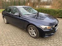 Gebraucht BMW 318 150 PS (110 kW) 2013 Blau Limousine