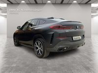 Gebraucht BMW X6 M Sport 530 PS (389 kW) 2023 Gold SUV
