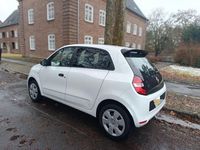Gebraucht Renault Twingo Life 69 PS (50 kW) 2016 Weiß Kleinwagen