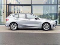 Neu BMW 120 Performance 170 PS (125 kW) 2025 Skyscraper grau metallic Kleinwagen