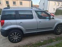 Gebraucht Skoda Yeti Plus Edition 122 PS (89 kW) 2012 Silber SUV