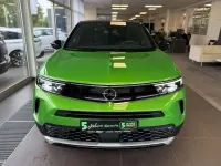 Gebraucht Opel Mokka Ultimate 131 PS (96 kW) 2023 Lackierung matcha green/typ au SUV