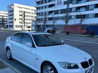 Gebraucht BMW 328 234 PS (172 kW) 2010 Weiß Limousine