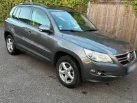 Gebraucht VW Tiguan 140 PS (102 kW) 2011 Grau SUV