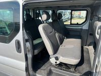 Gebraucht Renault Trafic 90 PS (66 kW) 2009 Silber Van / Kleinbus