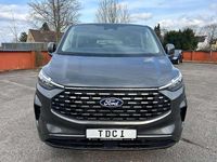 Gebraucht Ford Tourneo Titanium 136 PS (100 kW) 2025 Magneticgrau Van / Kleinbus