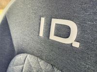 Second-hand VW ID. Buzz Pro 150 kW (204 CP) 2023 Argintiu Monovolum