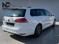Gebraucht VW Golf VII Allstar 110 PS (80 kW) 2017 Weiß Kombi