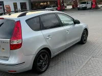Usado Hyundai i30 75 CV (55 kW) 2008 Gris Berlina