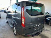Gebraucht Ford Tourneo Titanium 155 PS (114 kW) 2016 Grau Kombi