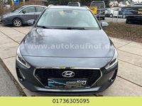 Gebraucht Hyundai i30 120 PS (88 kW) 2017 Grau Kombi
