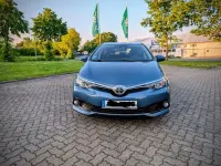 Gebraucht Toyota Auris 116 PS (85 kW) 2017 Blau Limousine