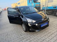 Gebraucht Hyundai i10 Style 87 PS (63 kW) 2017 Schwarz Kleinwagen