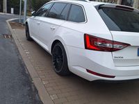 Gebraucht Skoda Superb 150 PS (110 kW) 2019 Weiß Kombi