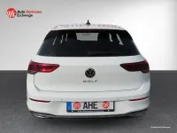 Gebraucht VW Golf VIII Active 150 PS (110 kW) 2023 Pure white Limousine