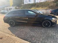 Gebraucht Mercedes CLA200 156 PS (114 kW) 2017 Kosmosschwarz Kombi