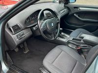 Gebraucht BMW 318 142 PS (104 kW) 2002 Andere farben Limousine