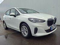 Gebraucht BMW 218 Active Tourer Performance 150 PS (110 kW) 2023 Weiß Van / Kleinbus