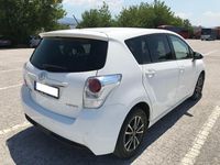 Gebraucht Toyota Verso Comfort 132 PS (97 kW) 2013 Weiß Van / Kleinbus