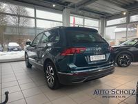 Gebraucht VW Tiguan Active 150 PS (110 kW) 2022 Blau SUV