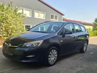 Gebraucht Opel Astra 131 PS (96 kW) 2012 Schwarz Kombi