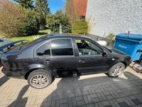 Second-hand VW Bora 101 CP (74 kW) 2003 Negru Berlinǎ