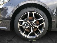 Neu Kia Ceed Spirit 140 PS (102 kW) 2025 Rot Kleinwagen