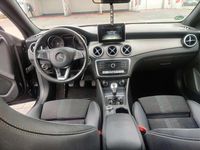 Gebraucht Mercedes CLA180 Shooting Brake 122 PS (89 kW) 2016 Schwarz Kombi