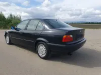 Second-hand BMW 320 150 CP (110 kW) 1996 Negru Berlinǎ