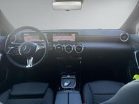 Gebraucht Mercedes A200 Progressive 163 PS (119 kW) 2024 Schwarz Limousine