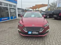 Gebraucht Ford Mondeo Titanium 150 PS (110 kW) 2019 Rot Limousine