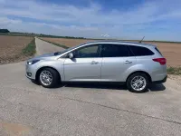 Używany Ford Focus Cool & Connect 125 KM (91 kW) 2018 Srebrny Kombi