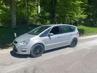 Gebraucht Ford S-MAX Trend 140 PS (102 kW) 2014 Silber Van / Kleinbus