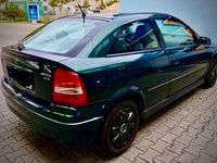 Gebraucht Opel Astra 101 PS (74 kW) 1999 Grün Limousine