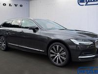 Gebraucht Volvo V90 Ultimate 197 PS (144 kW) 2024 Platinum grey metallic Kombi