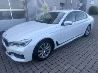 Gebraucht BMW 730 M Sport 265 PS (194 kW) 2016 Mineralweiss metallic Limousine