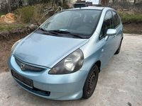 Second-hand Honda Jazz 77 CP (56 kW) 2004 Albastru Hatchback