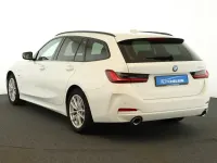 Gebraucht BMW 320e 204 PS (150 kW) 2022 Alpinweiss iii Kombi