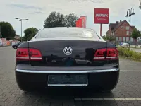 Gebraucht VW Phaeton 245 PS (180 kW) 2015 Violet Limousine