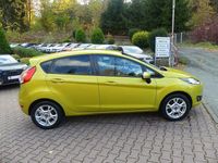 Gebraucht Ford Fiesta 101 PS (74 kW) 2013 Gelb Limousine