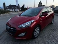 Gebraucht Hyundai i30 110 PS (80 kW) 2016 Rot Kombi