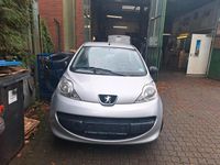 Gebraucht Peugeot 107 68 PS (50 kW) 2008 Silber Kleinwagen